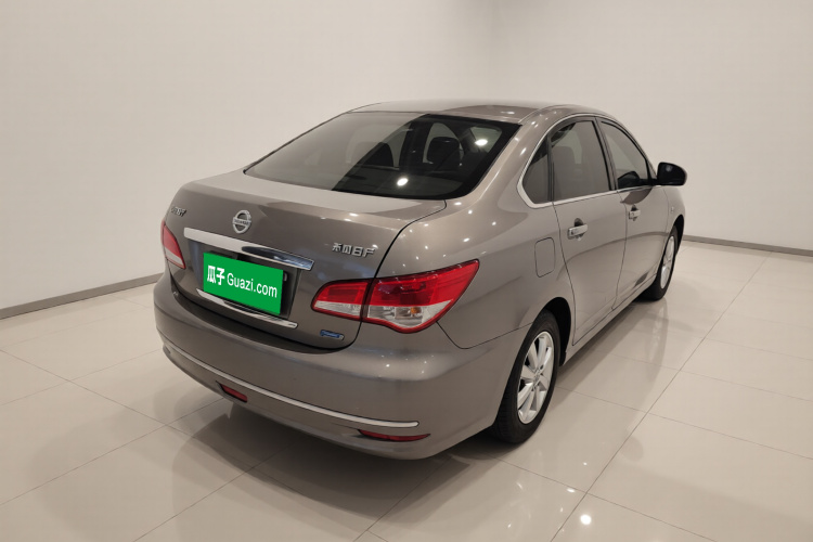 日产 轩逸 2016款 经典 1.6XE 手动领先版车身外观7