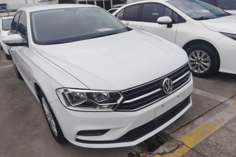 大众 2019款 改款 宝来·传奇 1.5L 自动时尚型 国VI车身外观3