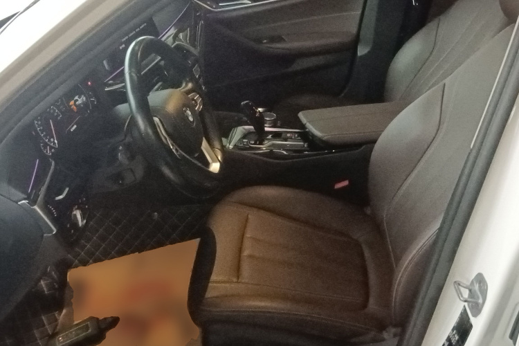 宝马5系 2019款 525Li 豪华套装局部细节19