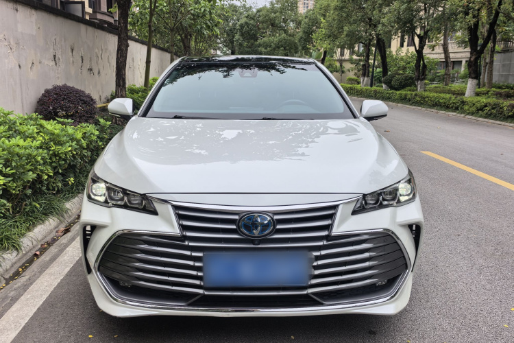 丰田 亚洲龙 2019款 双擎 2.5L XLE尊贵版 国VI车身外观6001