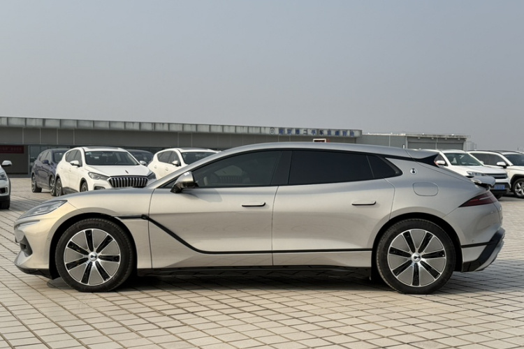 腾势Z9GT 2024款 1100四驱Max版车身外观6011