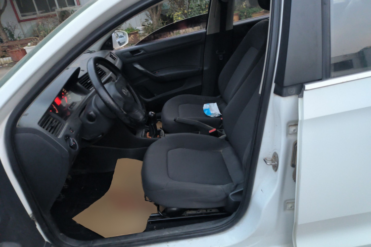 大众 桑塔纳 2015款 1.6L 手动风尚版局部细节19