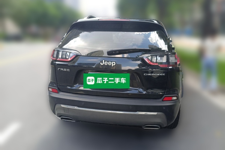 Jeep 自由光 2020款 2.0T 两驱领先版车身外观6004