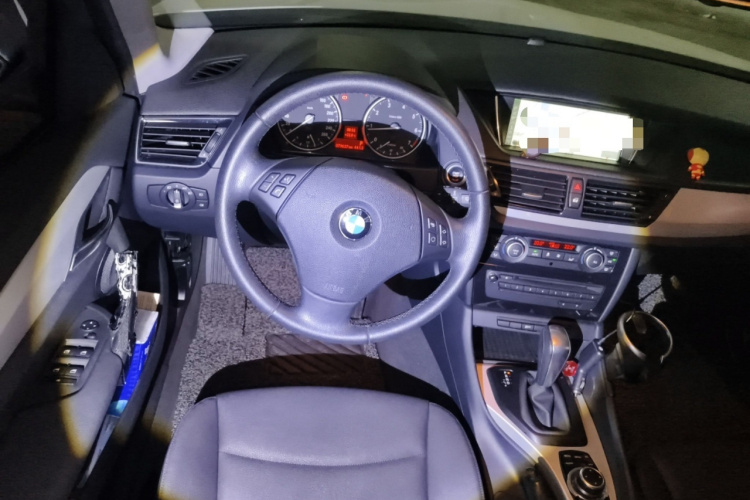 宝马X1 2013款 sDrive18i 领先型局部细节13