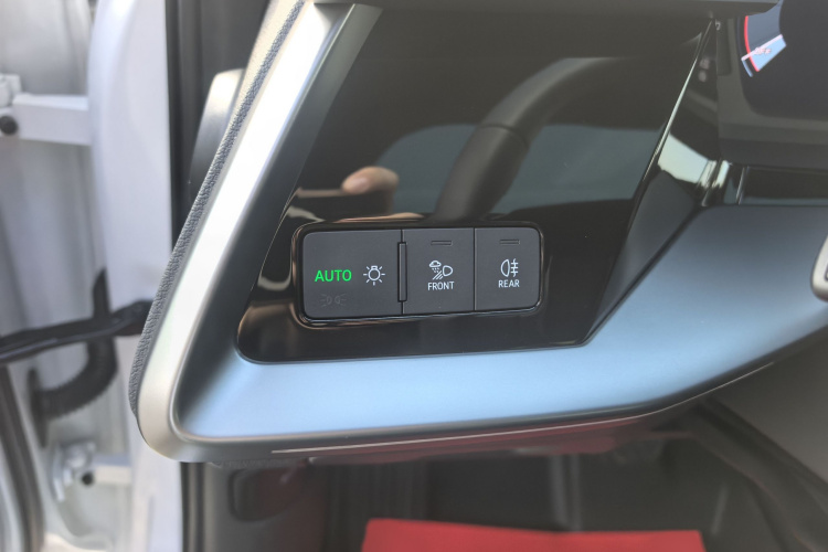 奥迪A3 2025款 A3L Limousine 35TFSI 飞驰尊享型中控内饰7012