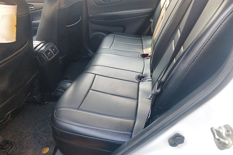 日产 奇骏 2014款 2.0L CVT舒适版 2WD中控内饰21