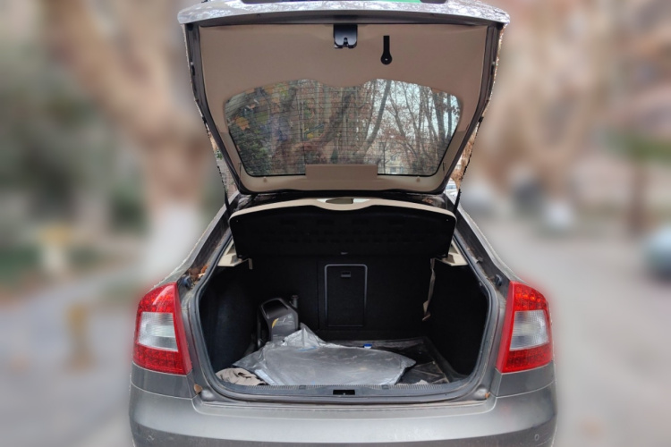 斯柯达 明锐 2012款 1.6L 手动逸俊版局部细节23