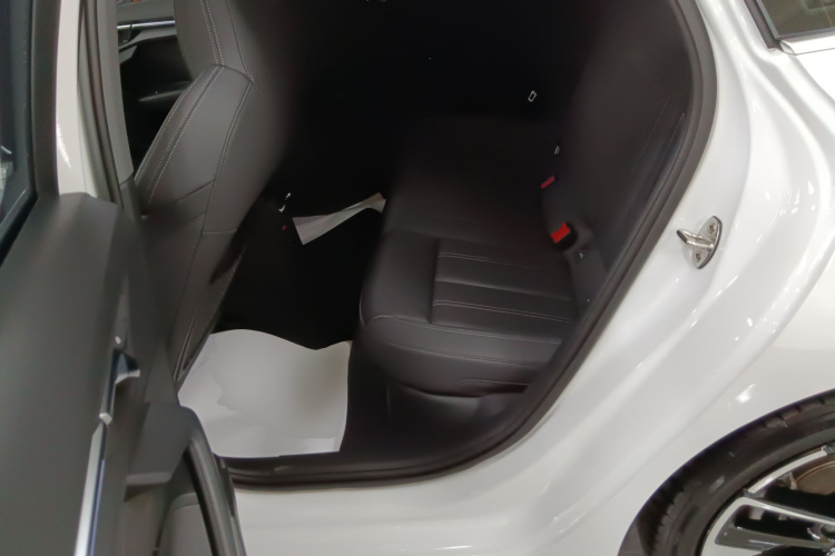 奥迪A3 2023款 改款 A3L Limousine 35 TFSI 豪华致雅型中控内饰21