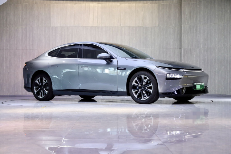 小鹏P7 2021款 480N车身外观6004