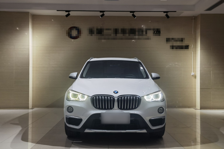 宝马X1 2018款 sDrive18Li 尊享型车身外观6004