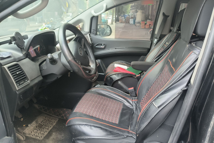 江淮瑞风 瑞风M4 2018款 2.0L 手动速运版中控内饰19