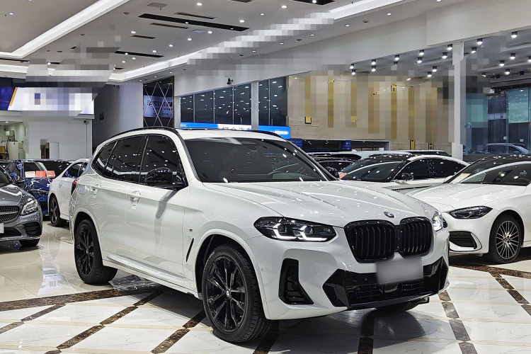 宝马X3 2022款 改款二 xDrive30i 尊享型 M曜夜套装车身外观6003