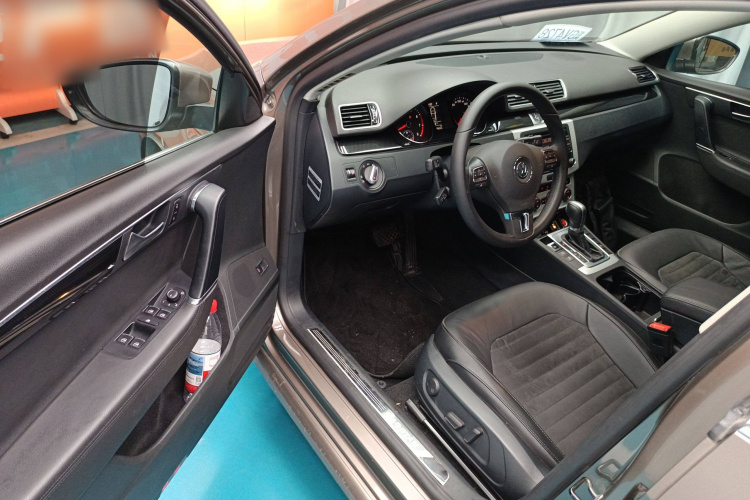 大众 迈腾 2015款 2.0TSI 豪华型中控内饰7003