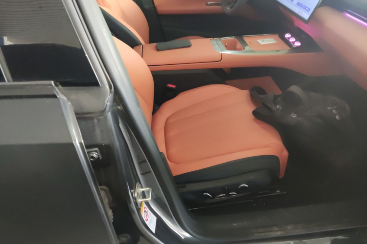 深蓝汽车 深蓝L07 2025款 300Ultra乾崑智驾ADS SE增程版局部细节41