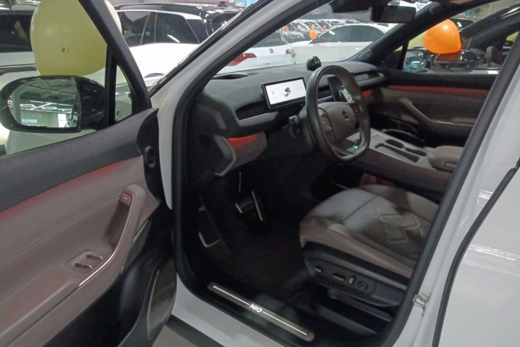 蔚来ES7 2022款 100kWh中控内饰7003