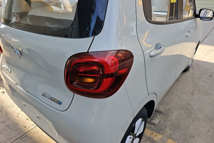 五菱汽车 宏光MINIEV 2025款 四门版 进阶款车身外观6006