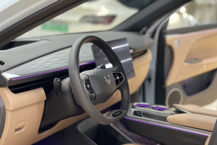 ARCFOX极狐 极狐 阿尔法T5(ARCFOX αT5) 2025款 520 MAX局部细节13