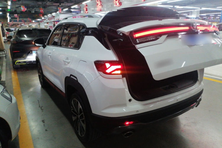 长安CS35PLUS 2021款 改款 蓝鲸NE 1.4T DCT尊贵型车身外观4