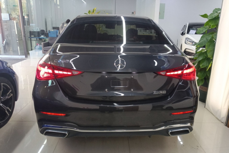 奔驰C级 2022款 改款 C 260 L 运动版车身外观6