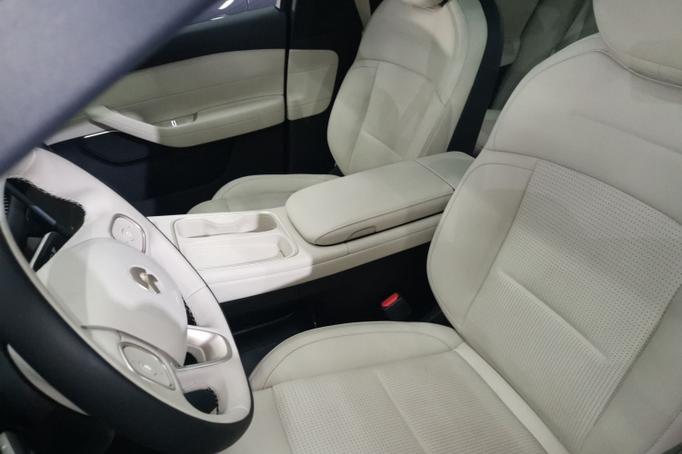 蔚来ES6 2024款 75kWh中控内饰19