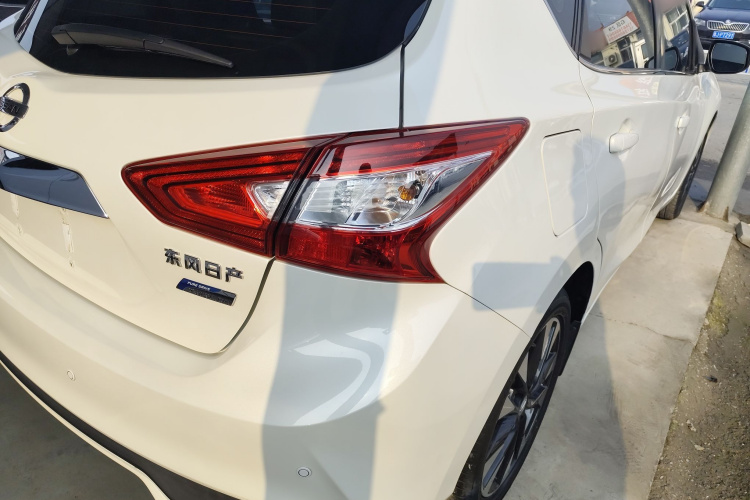 日产 骐达TIIDA 2016款 1.6L CVT智尊版车身外观9