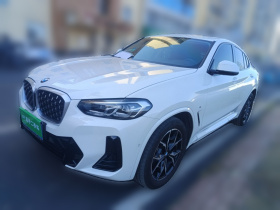宝马X4 2022款 xDrive 25i M运动套装