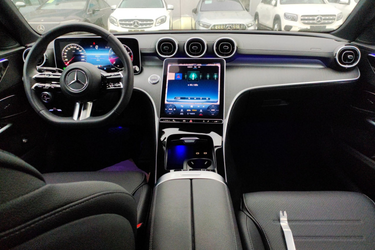 奔驰C级 2024款 改款 C 200 L 运动版中控内饰12