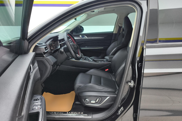 领克01 2021款 2.0TD 两驱型Pro中控内饰19