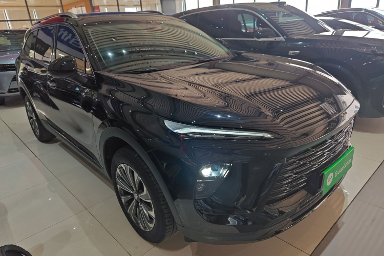 别克 2025款 昂科威Plus 28T 两驱白金版车身外观3