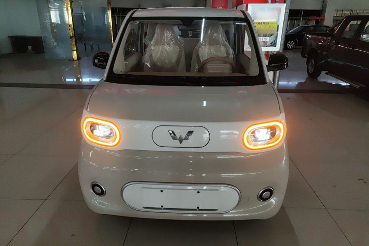 五菱汽车 宏光MINIEV 2024款 第三代 215km 青春版车身外观2