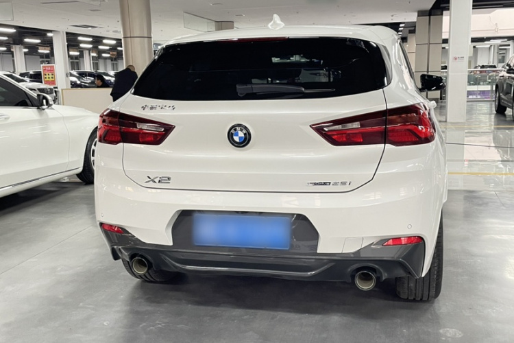 宝马X2 2023款 sDrive25i M运动曜夜版车身外观6001