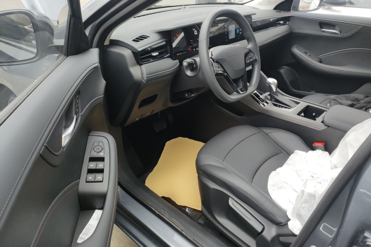 荣威i5 2026款 1.5L CVT豪华版中控内饰7003