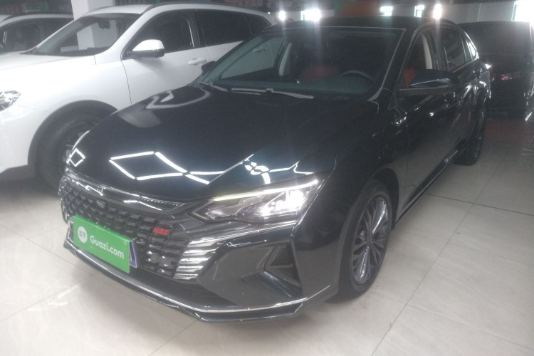 东风风神 奕炫MAX 2021款 1.5T 超炫潮爸版车身外观1