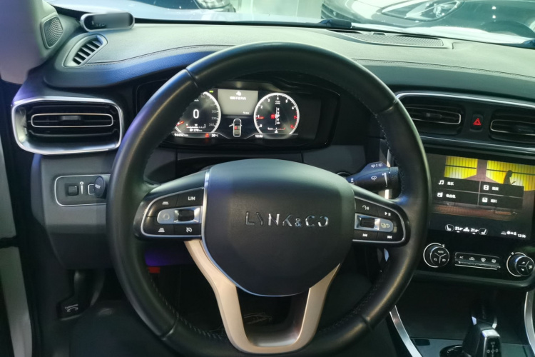 领克01 2017款 2.0T 两驱型Pro版局部细节13