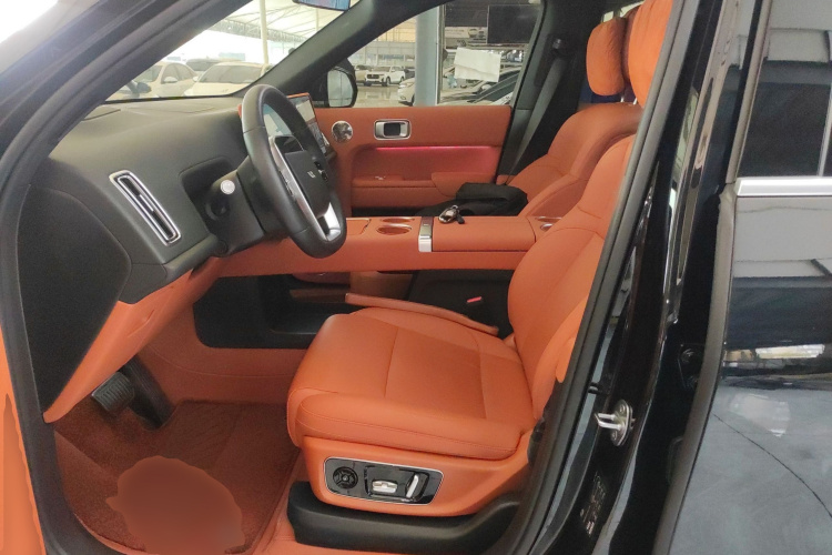 理想汽车 理想L9 2025款 Pro 智能焕新版中控内饰19