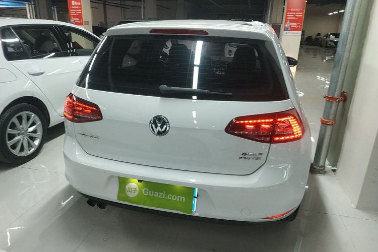 大众 高尔夫 2017款 230TSI 自动豪华百万辆纪念版车身外观6