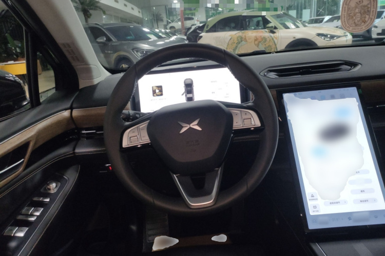小鹏P5 2024款 500Plus版中控内饰13