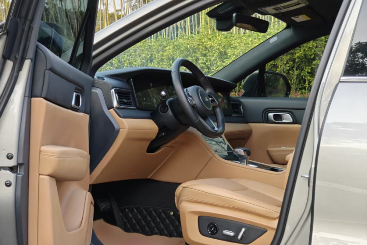 理想汽车 理想ONE 2021款 增程6座版中控内饰7009