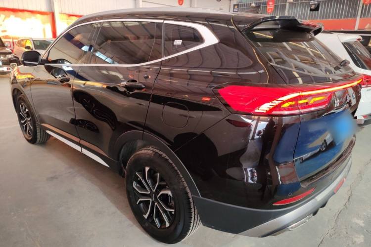 哈弗H6 2023款 国潮版 1.5T 自动都市版车身外观4