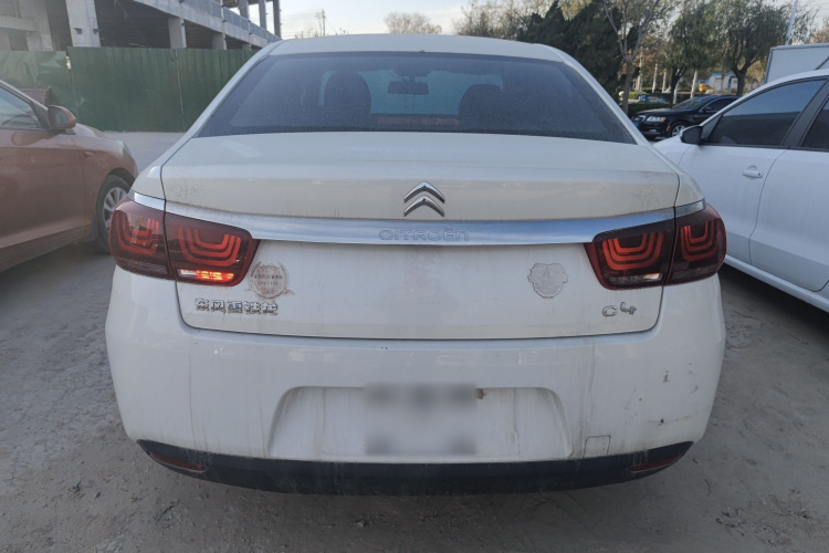 雪铁龙 C4世嘉 2018款 1.6L 手动舒适型车身外观6