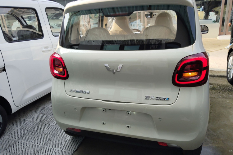 五菱汽车 宏光MINIEV 2025款 四门版 进阶款车身外观6004