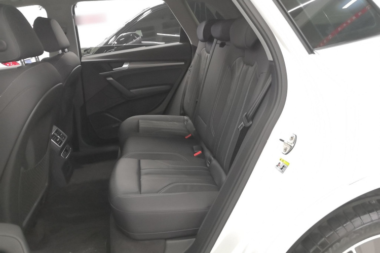 奥迪Q5L 2021款 45 TFSI 豪华动感型中控内饰21