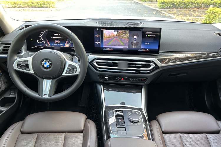 宝马3系 2023款 325Li M运动套装中控内饰7001