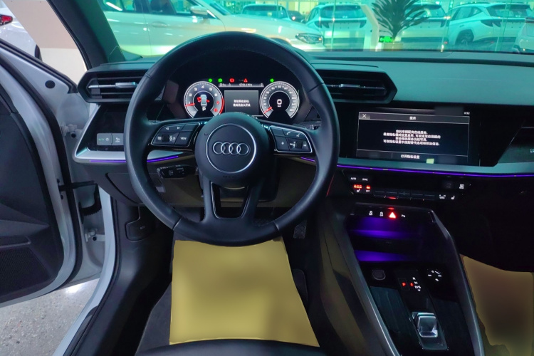 奥迪A3 2023款 改款 A3L Limousine 35 TFSI 豪华致雅型中控内饰13