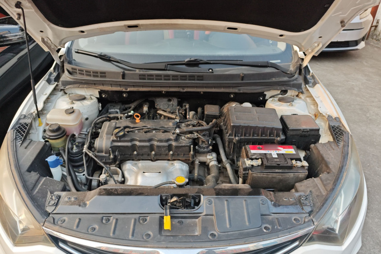 长安 逸动 2015款 1.6L 手动俊酷型 国V机舱底盘24