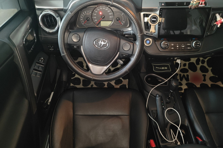 丰田 RAV4荣放 2016款 2.0L CVT两驱风尚版 国V中控内饰13