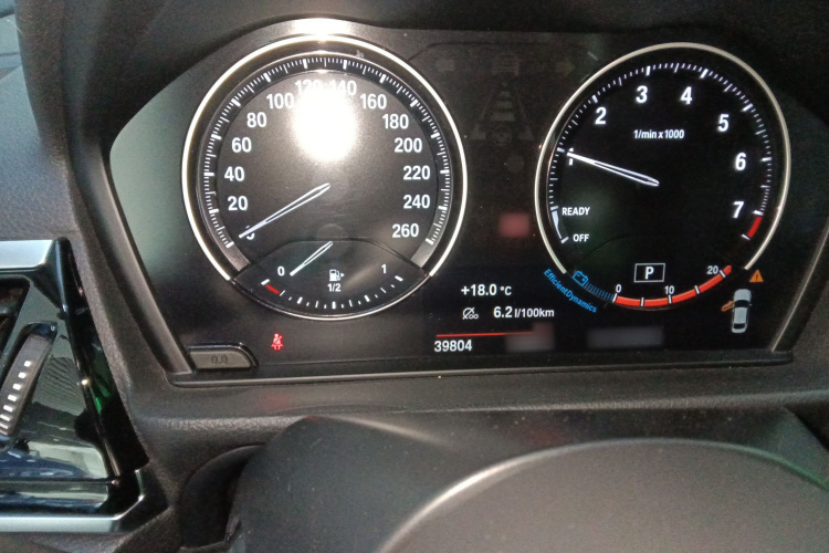 宝马1系 2022款 125i M运动曜夜版局部细节14