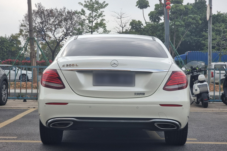 奔驰E级 2019款 改款 E 300 L 时尚型车身外观6003
