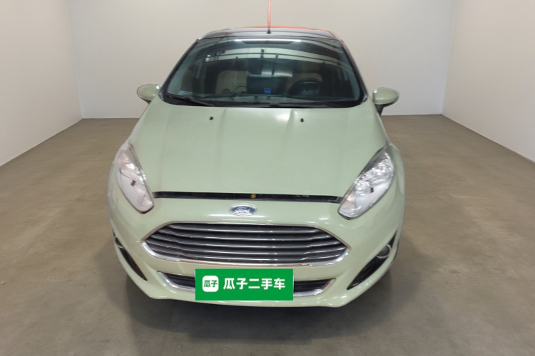 福特 嘉年华 2013款 两厢 1.5L 自动运动型车身外观2