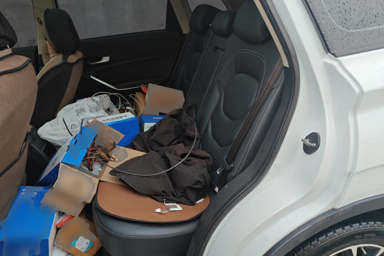 一汽 森雅R9 2018款 1.2T 自动尊贵智悦型中控内饰21